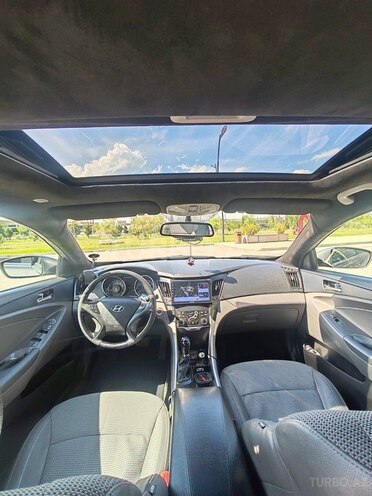 Hyundai Sonata-10