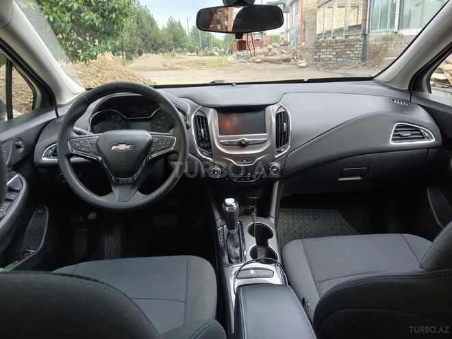Chevrolet Cruze-9
