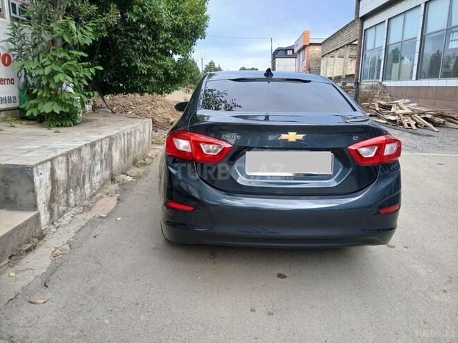 Chevrolet Cruze-6