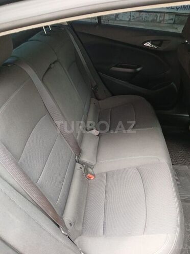 Chevrolet Cruze-11
