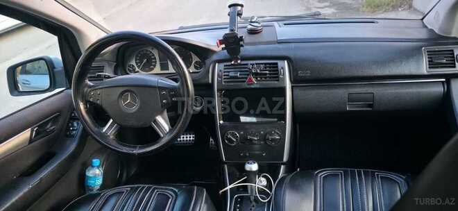 Mercedes B 180-3