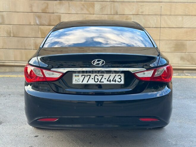 Hyundai Sonata-11