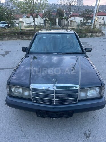Mercedes 190-2