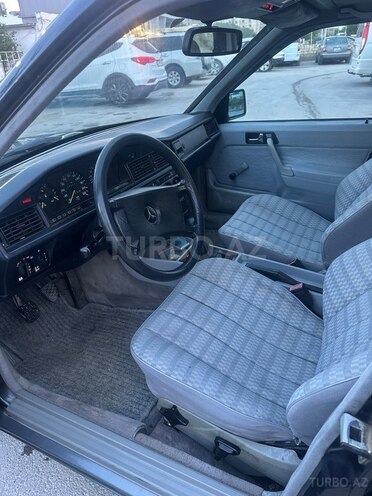 Mercedes 190-10