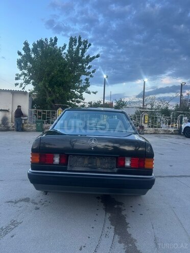 Mercedes 190-7