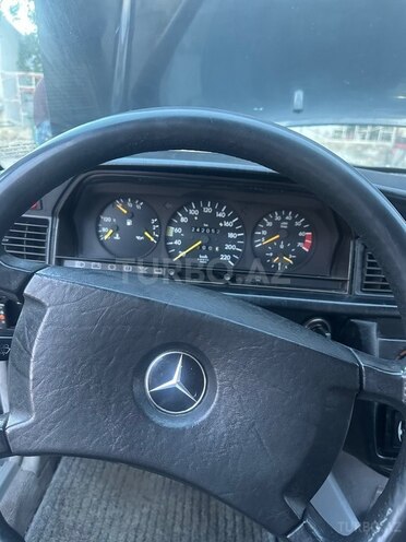 Mercedes 190-14