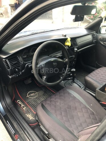 Opel Vectra-3