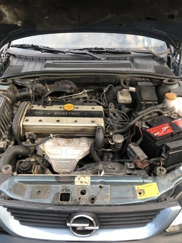 Opel Vectra-6