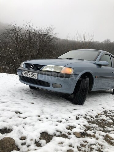 Opel Vectra-9