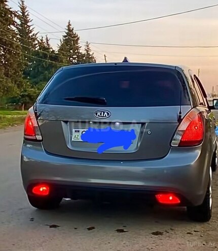 Kia Rio-3