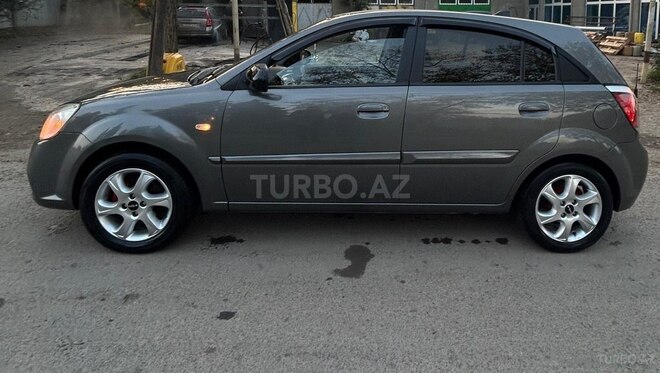 Kia Rio-4