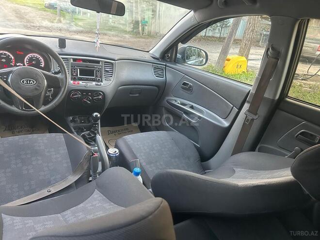 Kia Rio-2