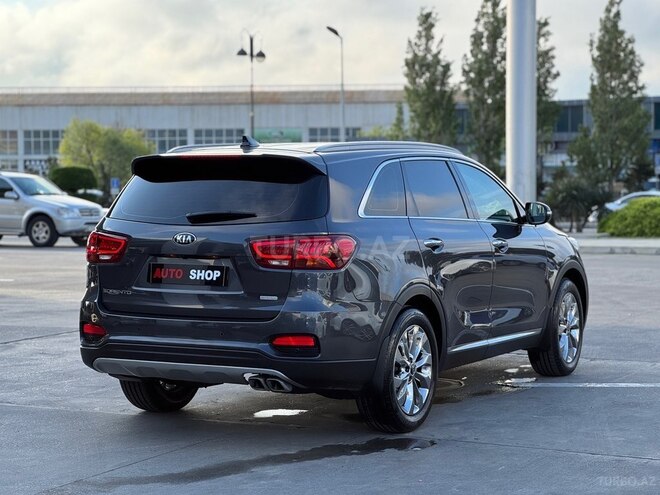 Kia Sorento-2