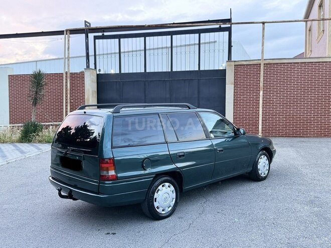 Opel Astra-10