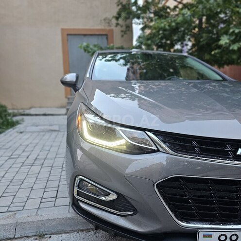 Chevrolet Cruze-12