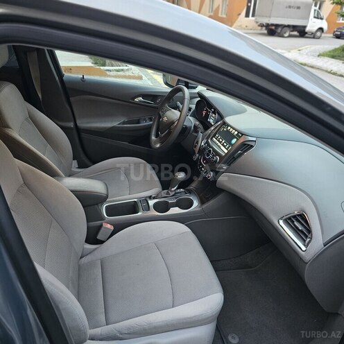 Chevrolet Cruze-14