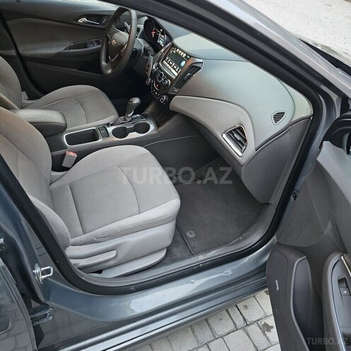 Chevrolet Cruze-15