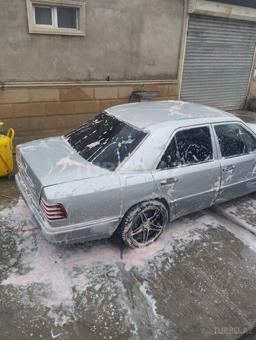 Mercedes E 220-6