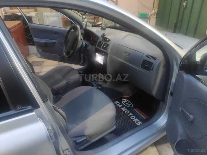 Kia Rio-10