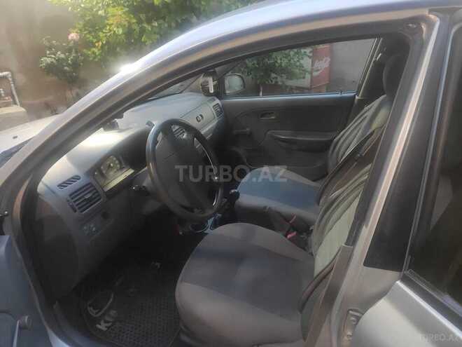 Kia Rio-8