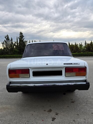 LADA (VAZ) 2107-4