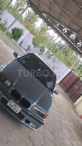 BMW 320-5