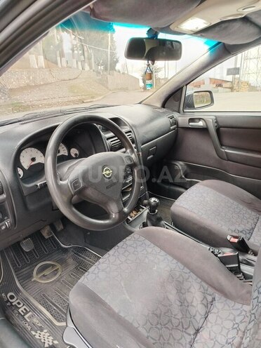 Opel Astra-12