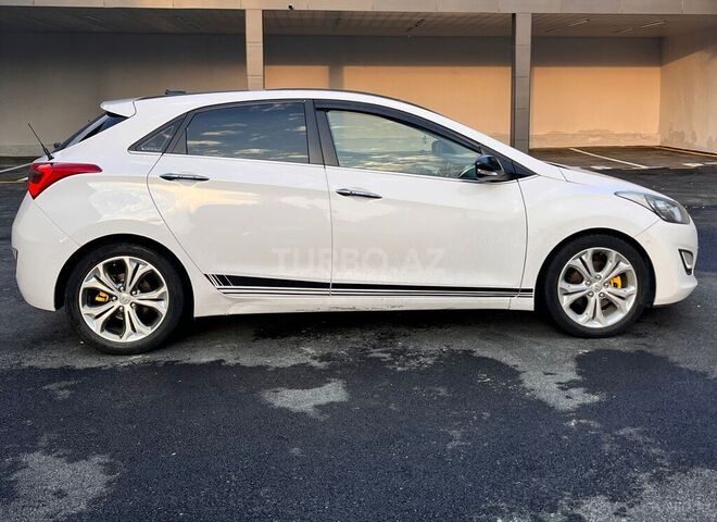 Hyundai i30-4