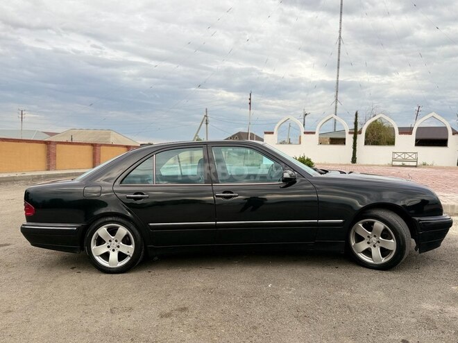 Mercedes E 240-14