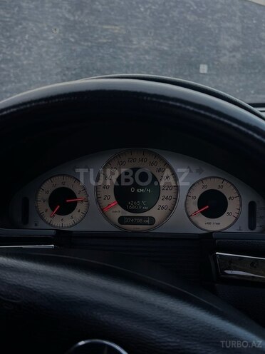 Mercedes E 220-18