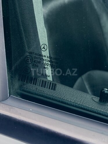 Mercedes E 220-9