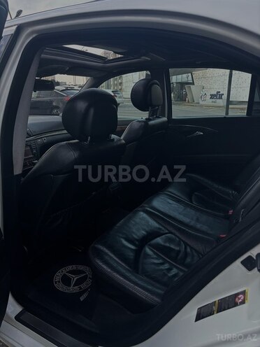 Mercedes E 220-12