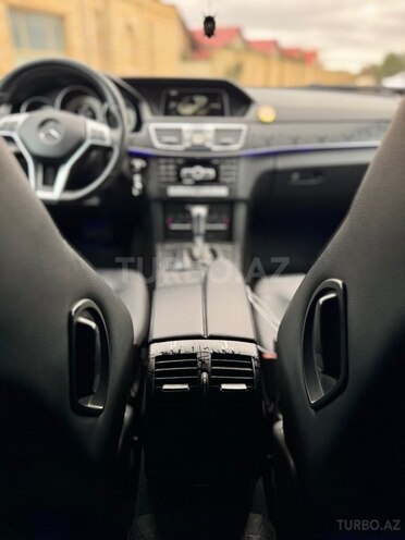 Mercedes E 200-10
