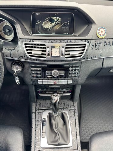 Mercedes E 200-17