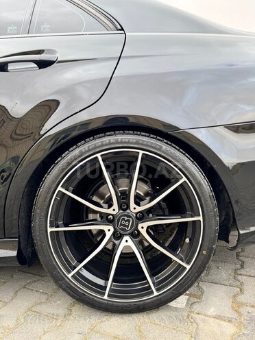 Mercedes E 200-9