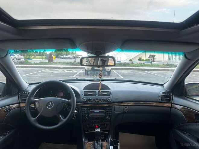 Mercedes E 220-16