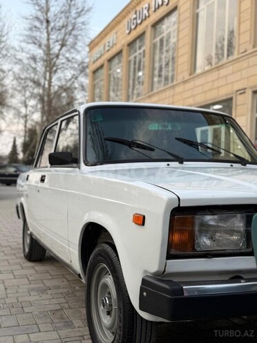 LADA (VAZ) 2107-2