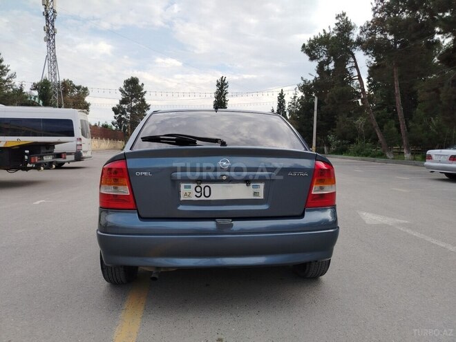 Opel Astra-2