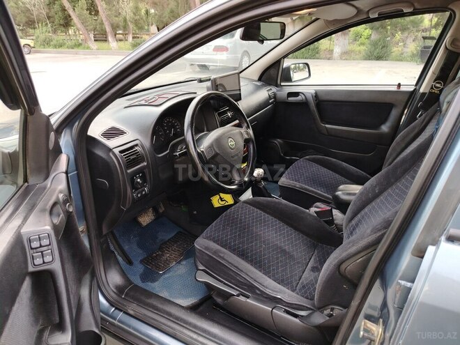 Opel Astra-11