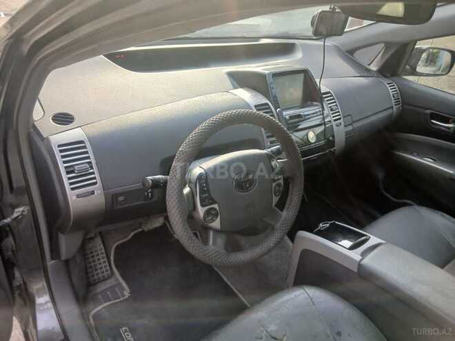 Toyota Prius-10