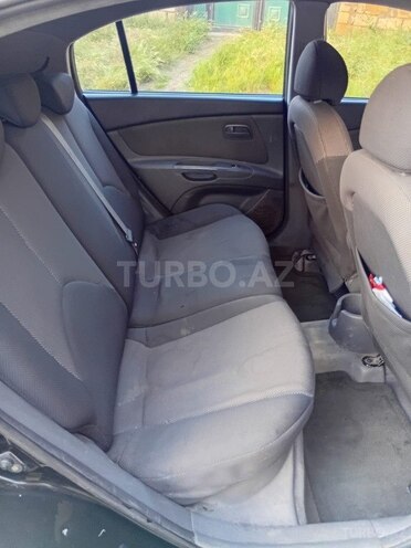 Kia Rio-6