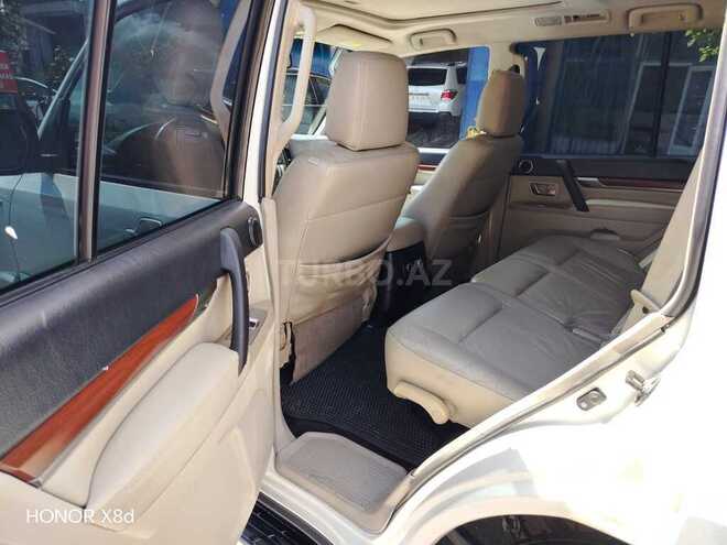 Mitsubishi Pajero-15