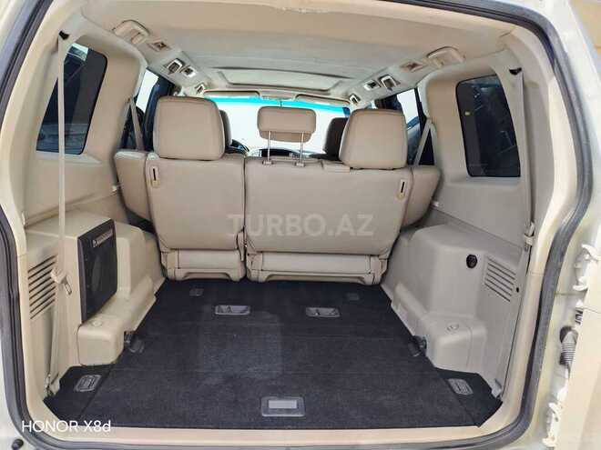 Mitsubishi Pajero-16
