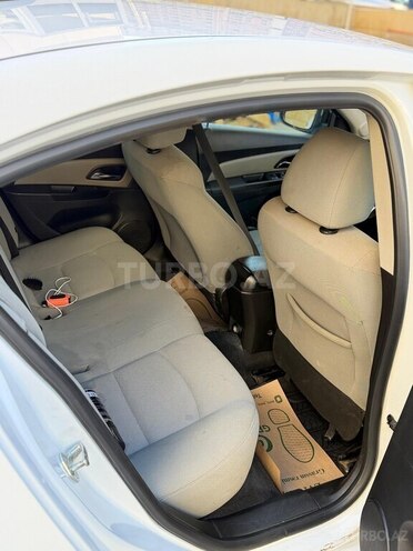 Chevrolet Cruze-6