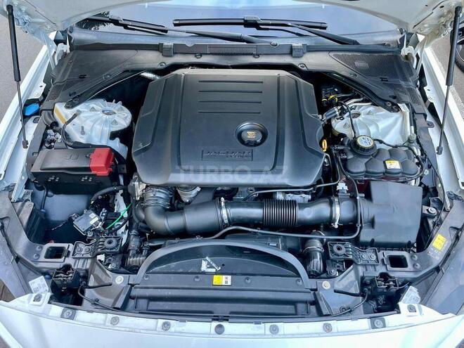 Jaguar XE-13