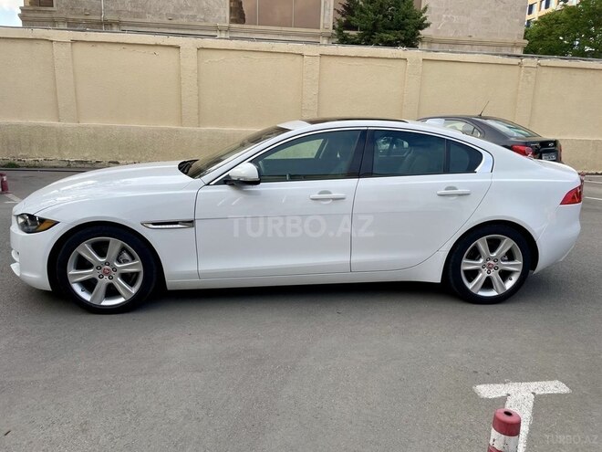 Jaguar XE-4