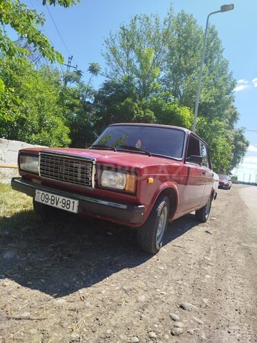 LADA (VAZ) 2107-1
