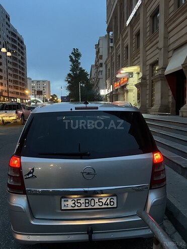 Opel Zafira-2