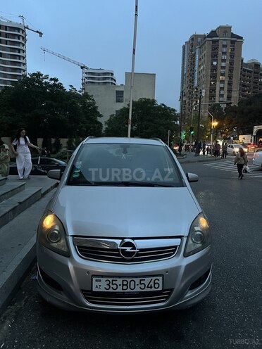 Opel Zafira-6