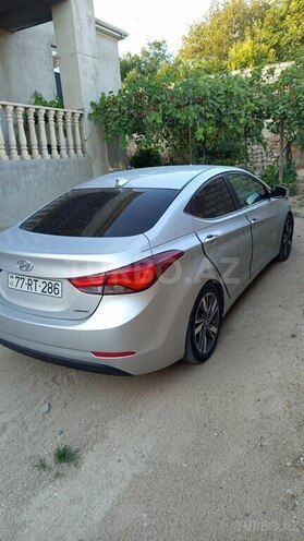 Hyundai Elantra-5